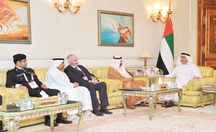 النواف خلال لقائه الشيخ سيف بن زايد آل نهيان ﻿
