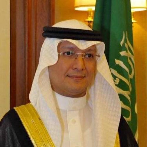 القائم بالأعمال السعودي في لبنان: الحريري ربما يقرر عدم العودة إلى بلاده لأسباب أمنية
