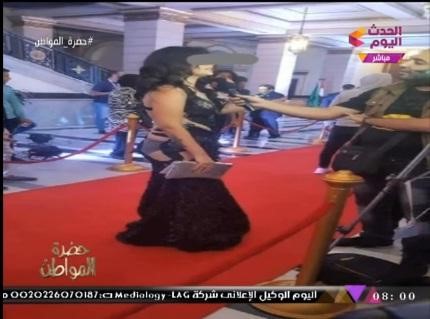 بطلة كليب «سونة»: فستاني مش خادش للحياء ورايحة أتكرم في الكويت