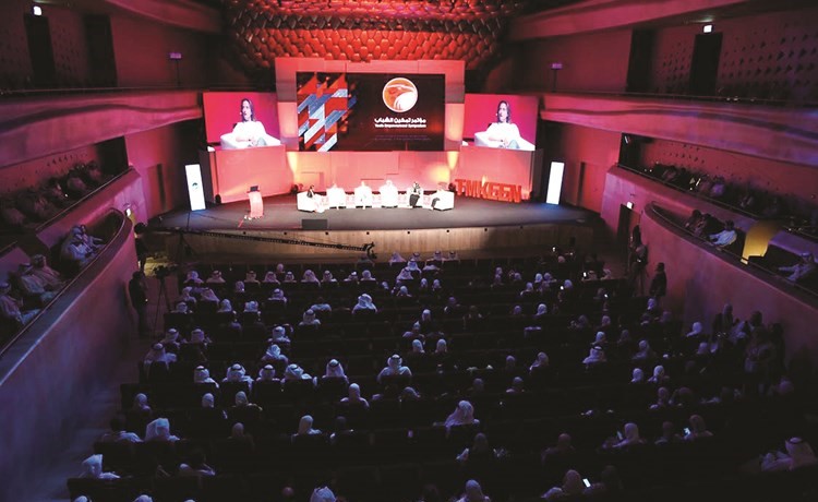 صورة من مؤتمر تمكين الشباب﻿