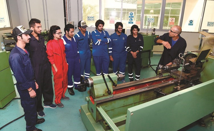 المزروعي: الاعتماد الأكاديمي لعشرة برامج بكلية الدراسات التكنولوجية.. قريباً