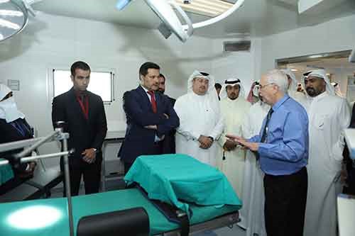 وزير الصحة يفتتح العمليات الصغرى بمستشفى الجهراء