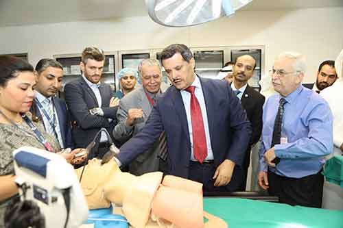 وزير الصحة يفتتح العمليات الصغرى بمستشفى الجهراء