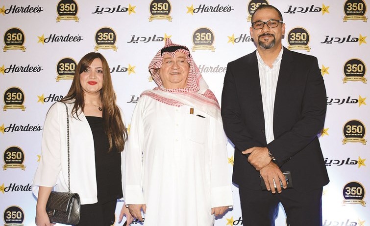 من الحضور أثناء حفل الافتتاح﻿