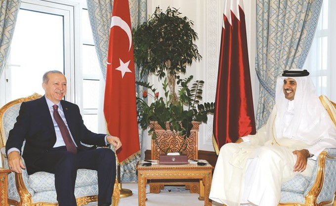 ﻿أمير قطر صاحب السمو الشيخ تميم بن حمد آل ثاني والرئيس التركي رجب طيب أردوغان خلال مباحثاته امس	(أ.پ) ﻿