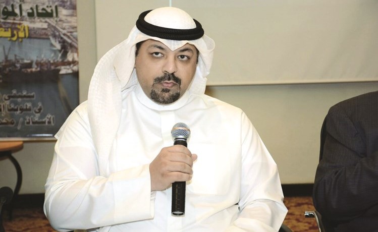 الشيخ يوسف العبدالله متحدثا ﻿