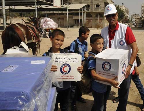 أسبوع جديد من العطاء الإنساني الكويتي و"الطفل الفلسطيني" يتصدر المشهد