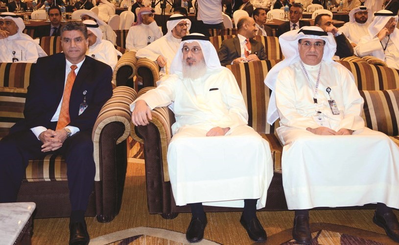 إسماعيل عبدالله في مقدمة الحضور خلال انطلاق المؤتمر الثالث لتكنولوجيا قياس تدفق النفط والغاز﻿