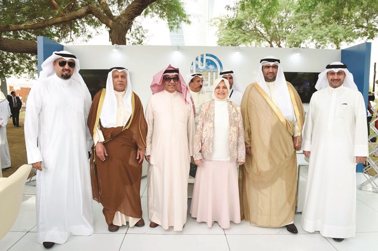 الروضان والصبيح في جناح شركة الحديد	﻿