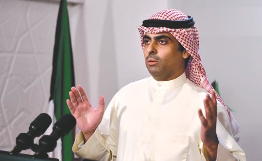 رياض العدساني متحدثا﻿