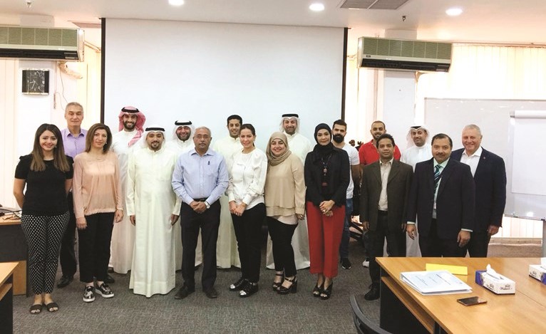لقطة للمشاركين في البرنامج﻿