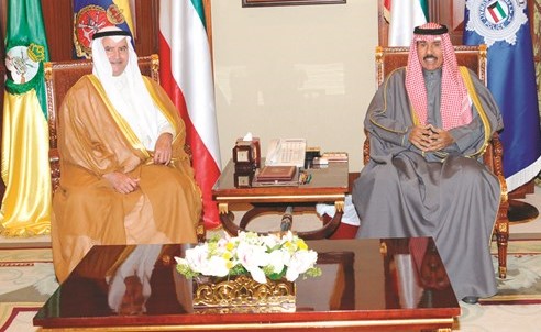 سمو ولي العهد الشيخ نواف الاحمد مستقبلا عصام المرزوق ﻿