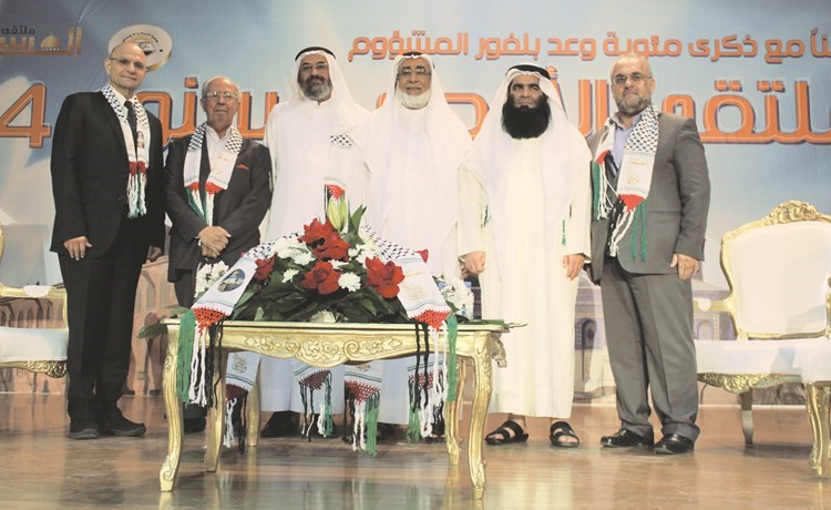 يوسف عبدالرحيم ود. شفيق الغبرا ود. إبراهيم مهنا وجهاد جرادات ود. سلمان أبوستة وناصر شمس الدين﻿