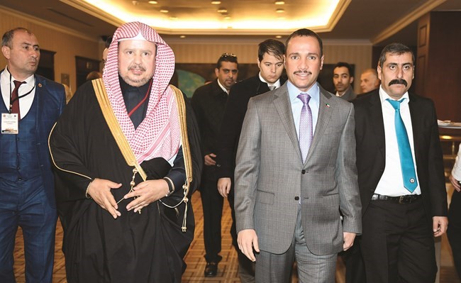 رئيس الشعبة البرلمانية ورئيس مجلس الأمة مرزوق الغانم مع رئيس مجلس الشورى السعودي عبدالله الشيخ﻿