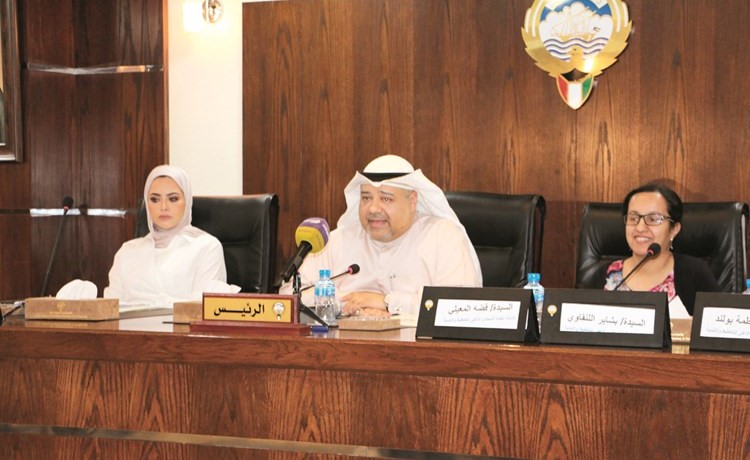 د.خالد مهدي متحدثا خلال الورشة﻿