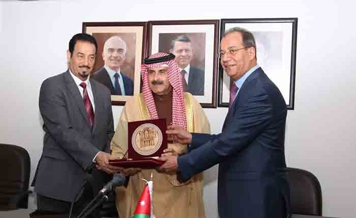 الشيخ مبارك الدعيج خلال اجتماعات الجمعية العمومية ال45 لاتحاد وكالات الأنباء العربية 