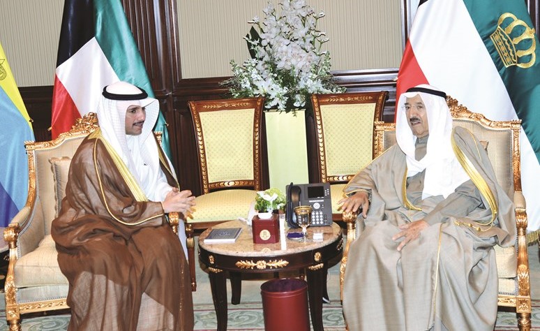 صاحب السمو الأمير الشيخ صباح الأحمد مستقبلا مرزوق الغانم﻿