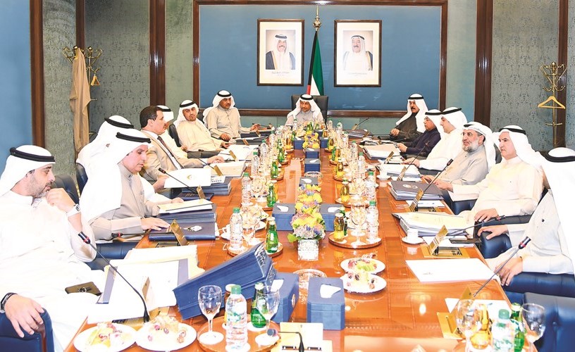 سمو الشيخ جابر المبارك مترئسا جلسة مجلس الوزراء أمس﻿