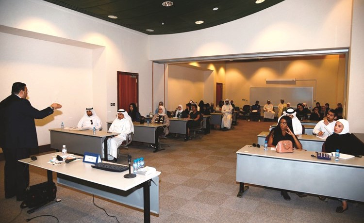 المؤتمر الدولي السابع لكلية العلوم الاجتماعية اختتم أعماله: يجب أن تتضمن الخطط التنموية جوانب تتعلق بالإنسان وبنائه