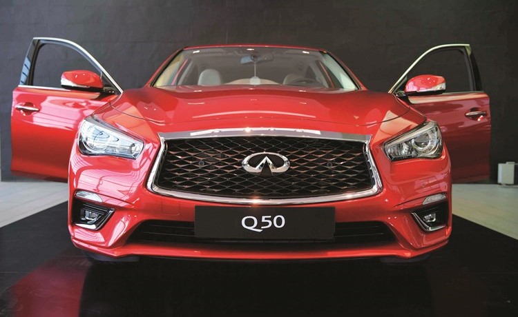 «إنفينيتي البابطين» تطلقQ50 2018 الجديدة في الكويت