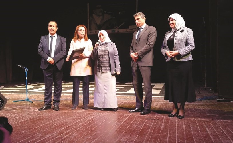 تكريم كوثر الجوعان خلال المهرجان الدولي للمبدعين والموسيقيين من ذوي الاحتياجات الخاصة بحضور وزيرة الشؤون هند الصبيح ﻿