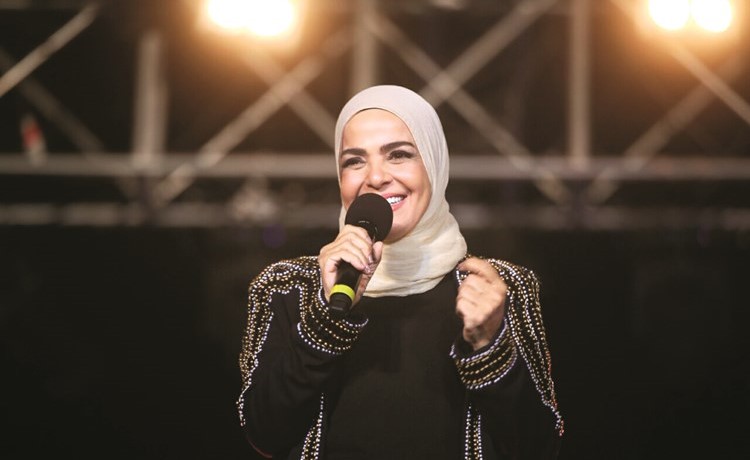منى عبدالغني﻿