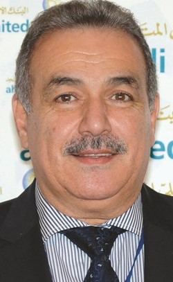 مدحت توفيق﻿