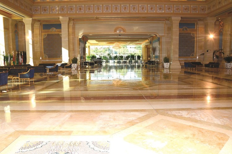 بهو القاعة ﻿