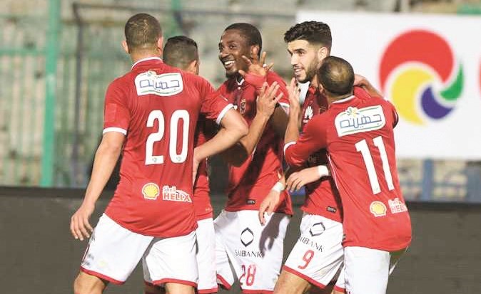 لاعبو الأهلي وفرحة الفوز بالأربعة﻿