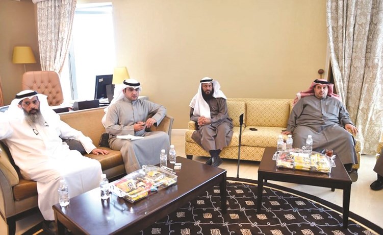 مبارك الحجرف ومحمد هايف ود.عبدالكريم الكندري ونايف المرداس﻿