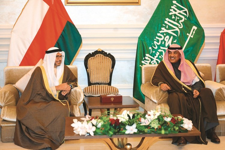 الشيخ صباح الخالد مستقبلا وزير الدولة للشؤون الخارجية الإماراتي د.أنور القرقاش	﻿