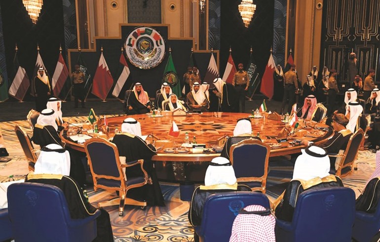 صاحب السمو الأمير الشيخ صباح الاحمد خلال ترؤسه اعمال القمة الخليجية بحضور قادة وممثلي دول مجلس التعاون	(هاني الشمري) ﻿