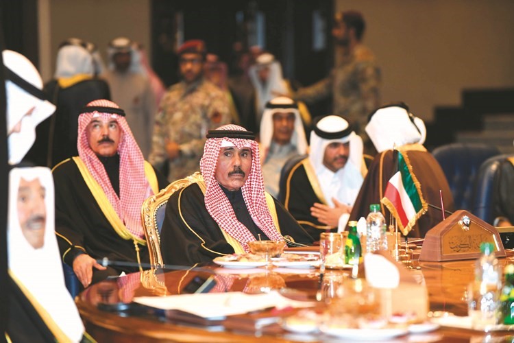 سمو ولي العهد الشيخ نواف الاحمد مترئسا وفد الكويت﻿