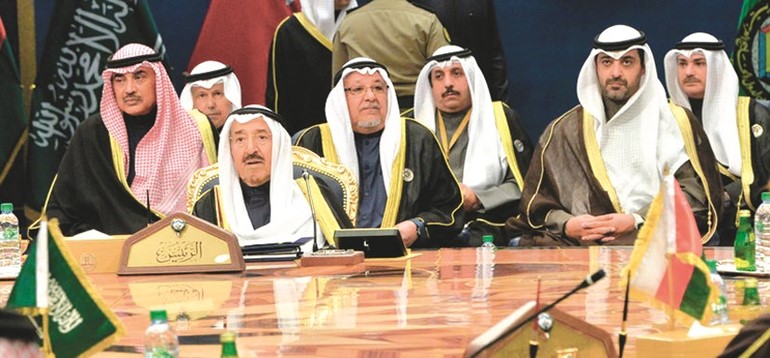 صاحب السمو الأمير الشيخ صباح الأحمد ووفد الكويت خلال القمة﻿