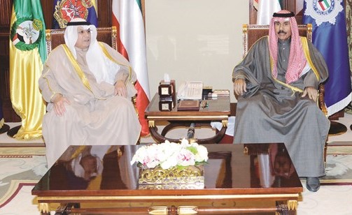 سمو ولي العهد الشيخ نواف الأحمد مستقبلا الشيخ خالد الجراح ﻿