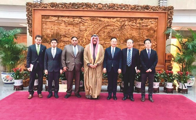 السفير سميح جوهر حيات خلال اللقاء ﻿