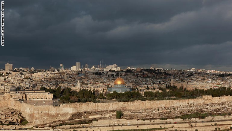 إضراب شامل في الأراضي الفلسطينية احتجاجاً على قرار ترامب بشأن القدس
