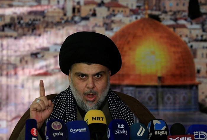 مقتدى الصدر يدعو فصائل المقاومة الى مواجهة اسرائيل وإغلاق السفارة الأميركية في بغداد
