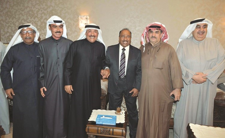 فيصل العيار وجاسم بهمن والحربان والعنبري ويعقوب والجاسم ﻿
