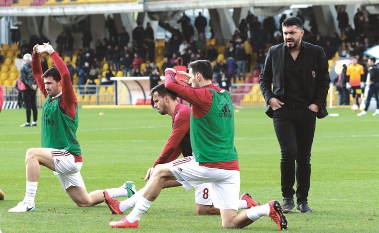 مدرب ميلان غاتوزو ورجاله 	(أ.پ)﻿