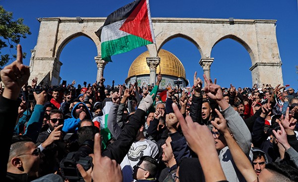 مظاهرات حاشدة تعم الأراضي الفلسطينية والعالم احتجاجاً على قرار ترامب بشأن القدس