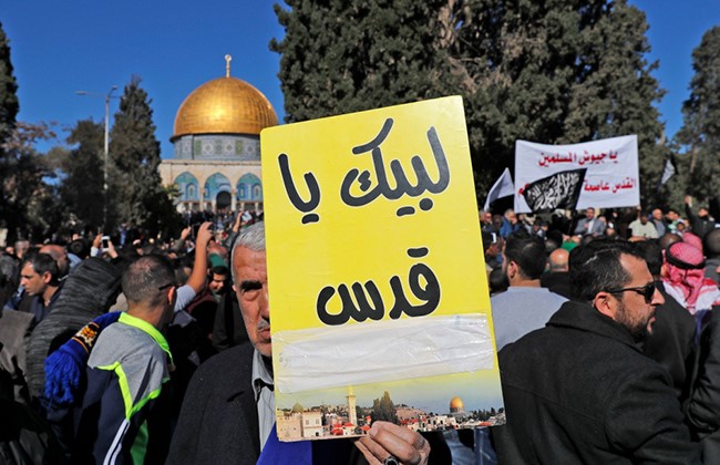 مظاهرات حاشدة تعم الأراضي الفلسطينية والعالم احتجاجاً على قرار ترامب بشأن القدس