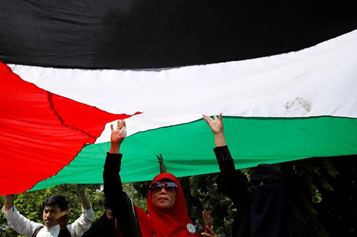 مئات المسلمين في إندونيسيا يتظاهرون أمام السفارة الأميركية ضد قرار ترامب