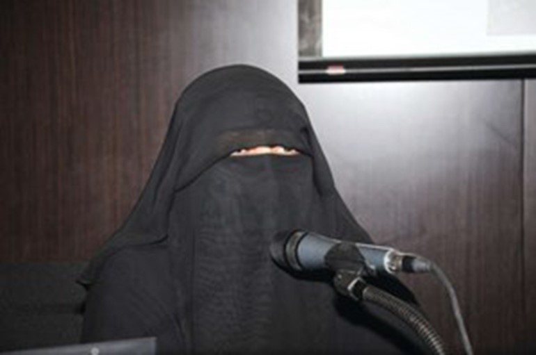 ناشطون وإعلاميون ومنظمات مجتمع مدني يدينون إقتحام منزل رائدة العمل الإنساني رقية الحجري