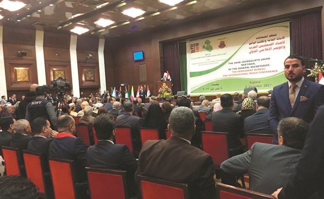 رئيس الوزراء العراقي حيدر العبادي خلال كلمة أمام المؤتمر الإعلامي الدولي المنعقد في بغداد	﻿