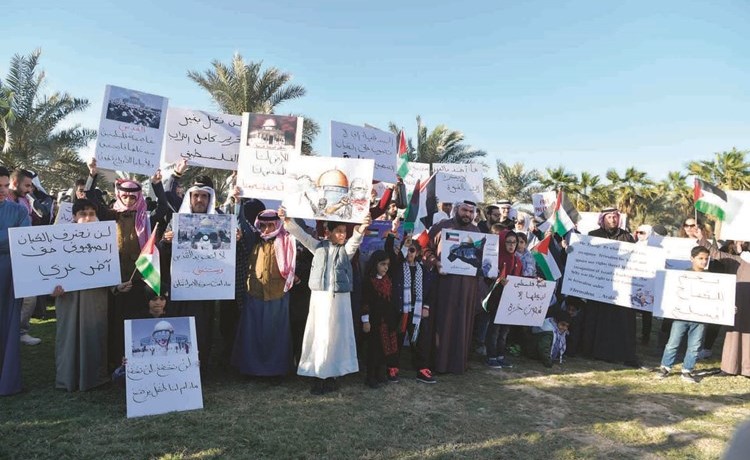 جموع شاركت في الوقفة الاحتجاجية -(قاسم باشا)﻿