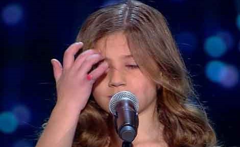 بالفيديو.. شاهد دهشة نانسي عجرم عندما شاهدت وجه هذه الطفلة