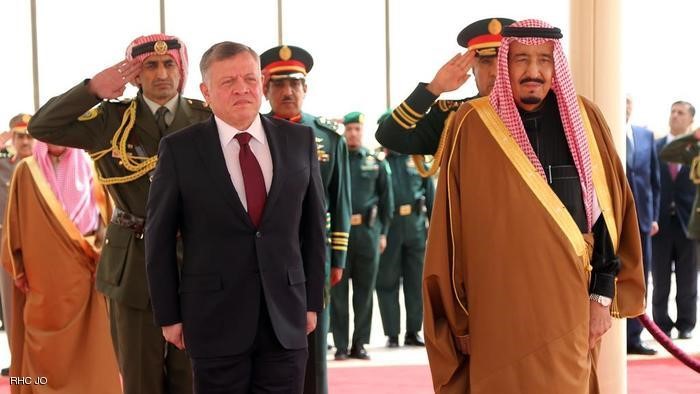 خادم الحرمين الشريفين الملك سلمان بن عبد العزيز وملك الأردن عبدالله الثاني (أرشيفية)