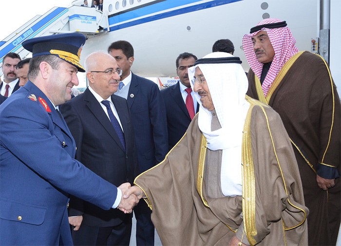 سمو الأمير يصل إلى تركيا لترؤس وفد الكويت في قمة منظمة التعاون الإسلامي