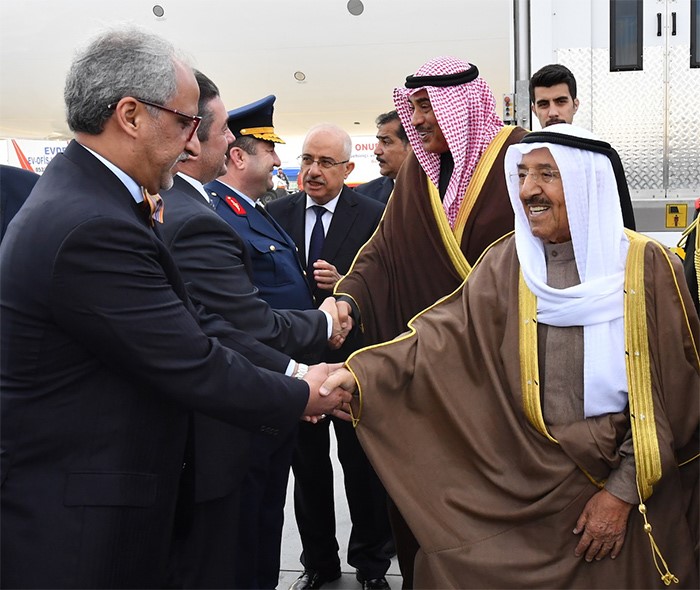 سمو الأمير يصل إلى تركيا لترؤس وفد الكويت في قمة منظمة التعاون الإسلامي